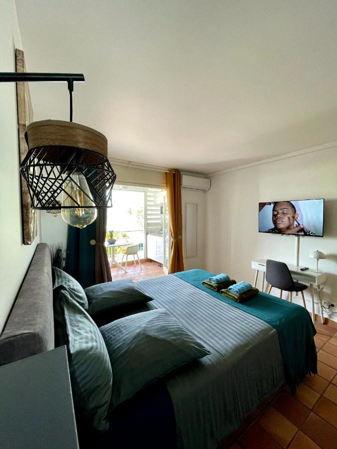 Апартаменты Chez Valerie Et Pascal Ла-Трините Экстерьер фото