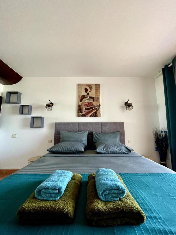Апартаменты Chez Valerie Et Pascal Ла-Трините Экстерьер фото